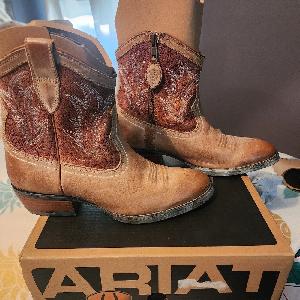 Ariat Womens Billie Pebbled Tan Boot